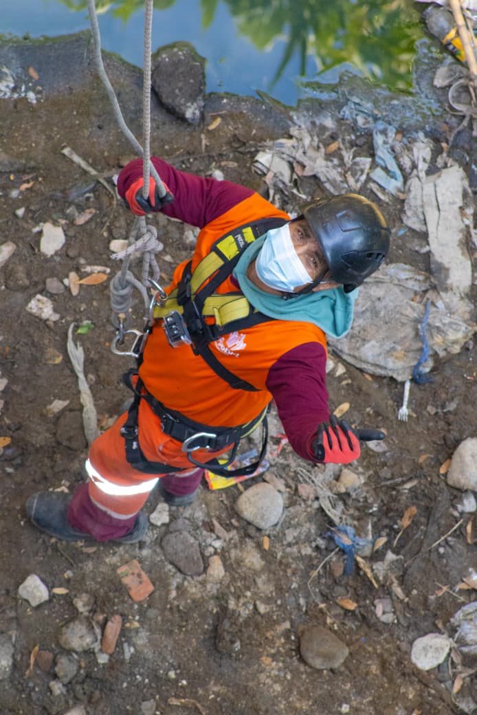 Capacitan al personal del OOSL en trabajos de altura para prevenir accidentes elemento