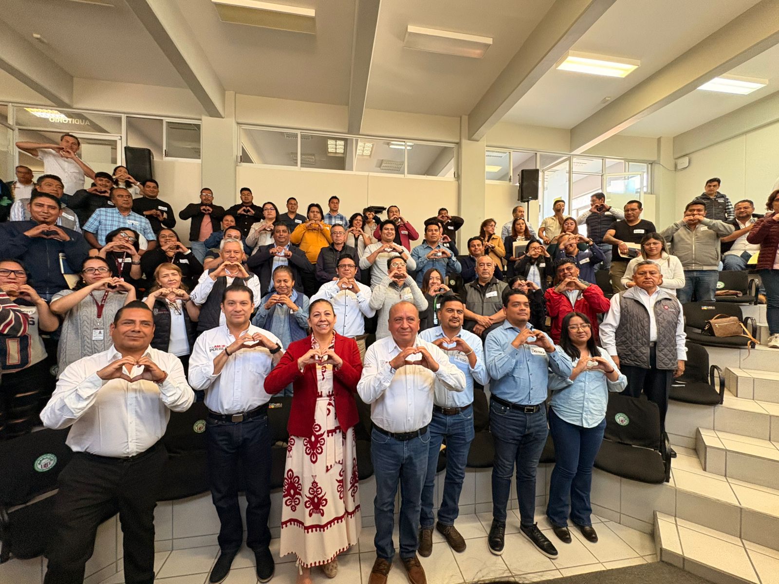 Capacitan a municipios en uso transparente de recursos federales_foto1