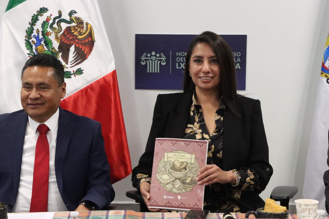 Congreso presenta recetario “Sabores de Mujeres de Coronango”_foto1