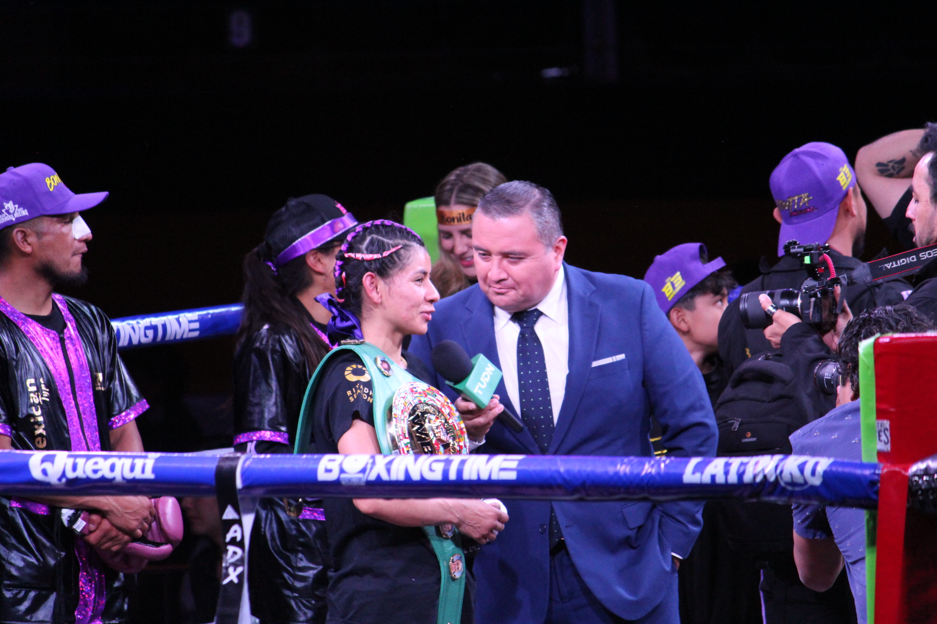 Gaby Sánchez retiene título mundial en Puebla