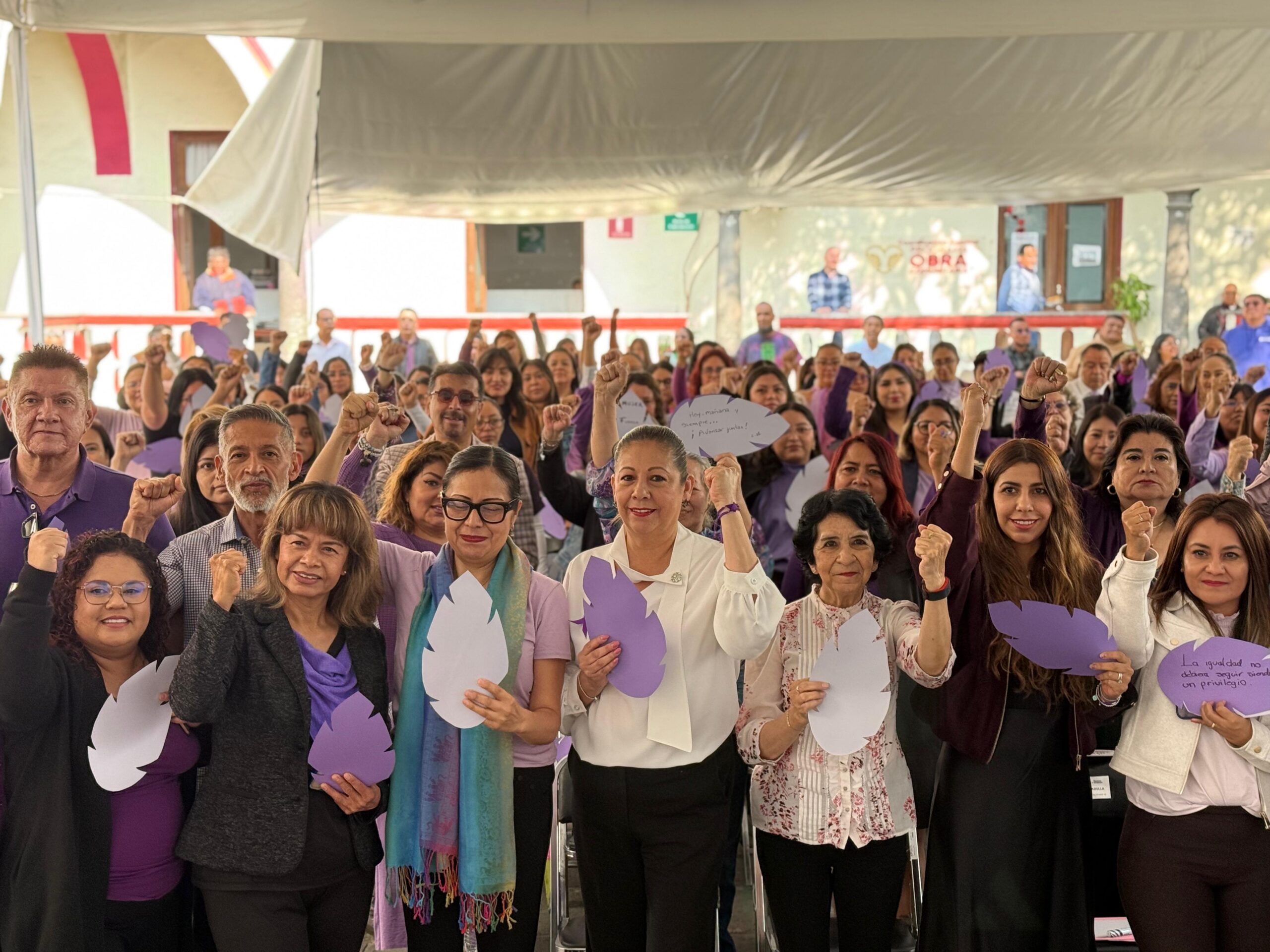 Llama Laura Artemisa a que mujeres participen en decisiones públicas_foto2