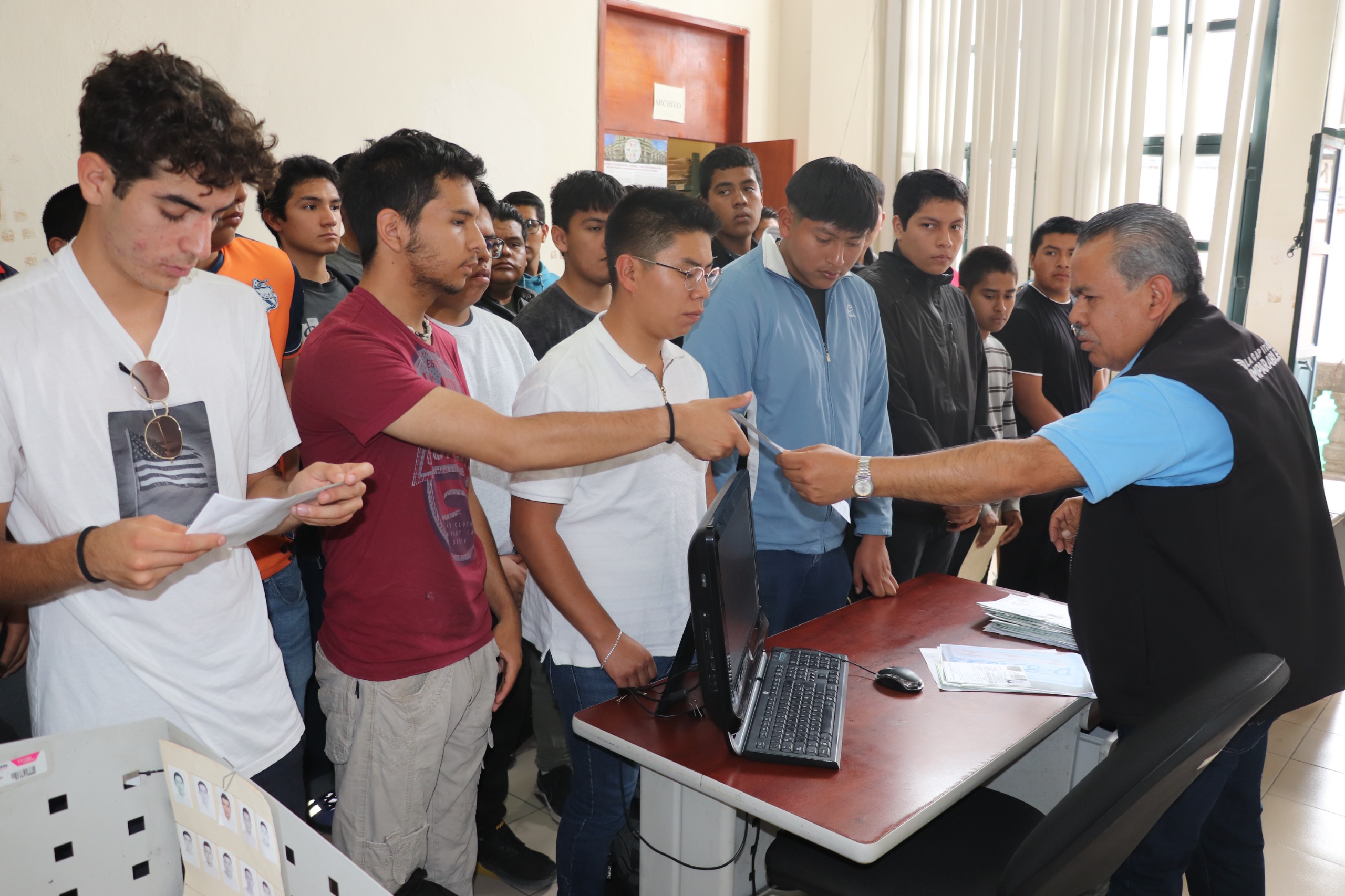 Convocan a jóvenes de Puebla a tramitar su cartilla del Servicio Militar papales