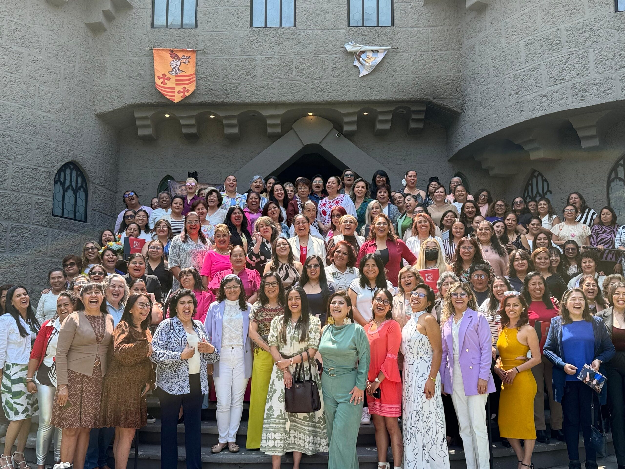 Entregan Premio Estatal a las Docentes Distinguidas 2026 