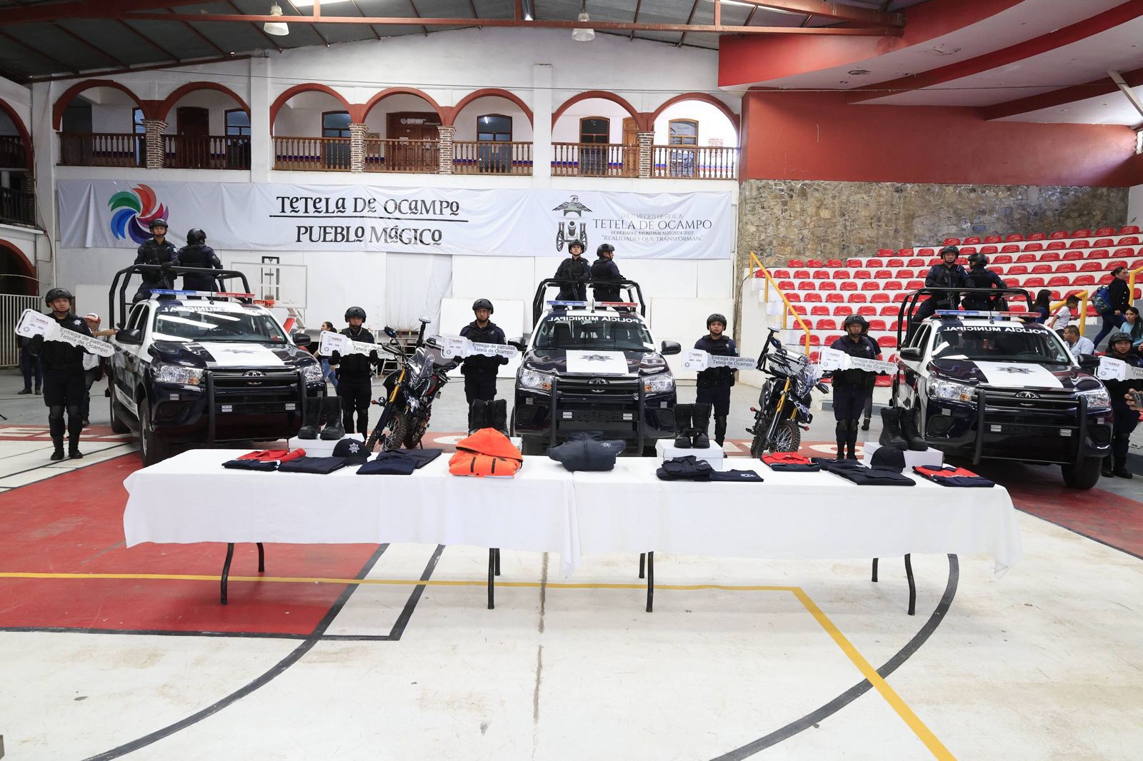 Refuerzan seguridad en Tetela de Ocampo con entrega de equipamiento