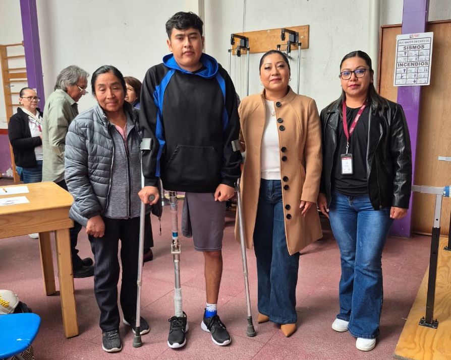 DIF Estatal entrega 33 prótesis para mejorar movilidad de personas con discapacidad