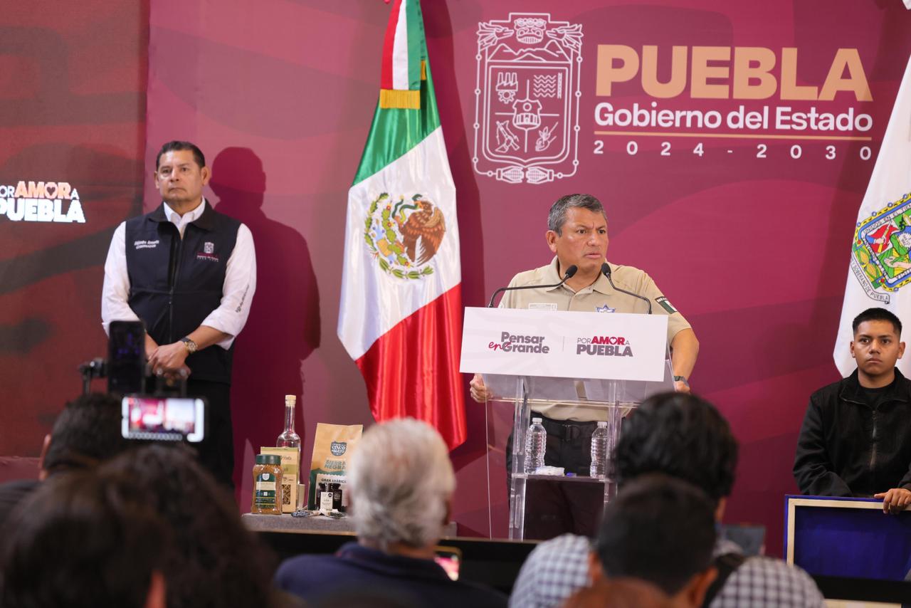 Refuerza Gobierno estatal apoyo directo a familias de Tehuacán