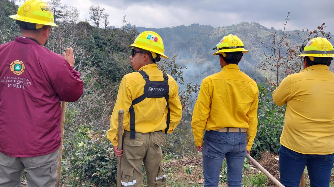 Puebla combate incendios con saldo blanco