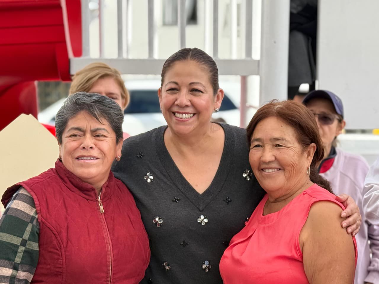 Mercado de las Flores renace gracias a Obra Comunitaria