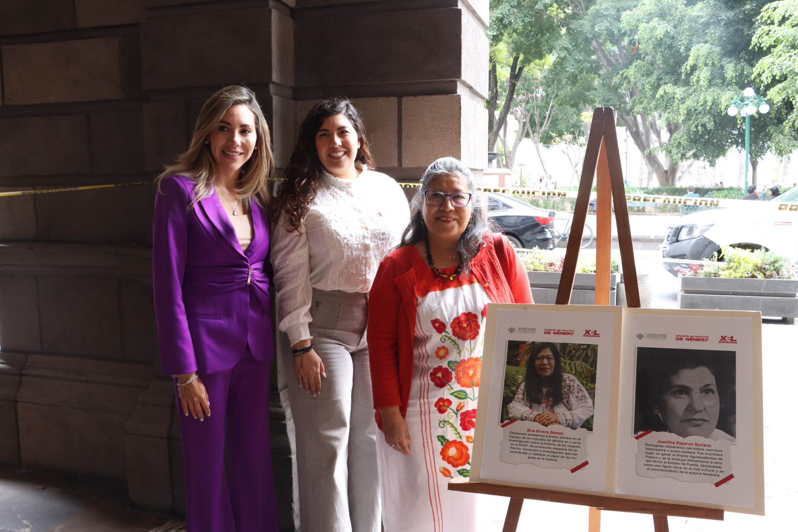 Exposición “Las que abrieron camino” llegará al Congreso de Puebla fotos