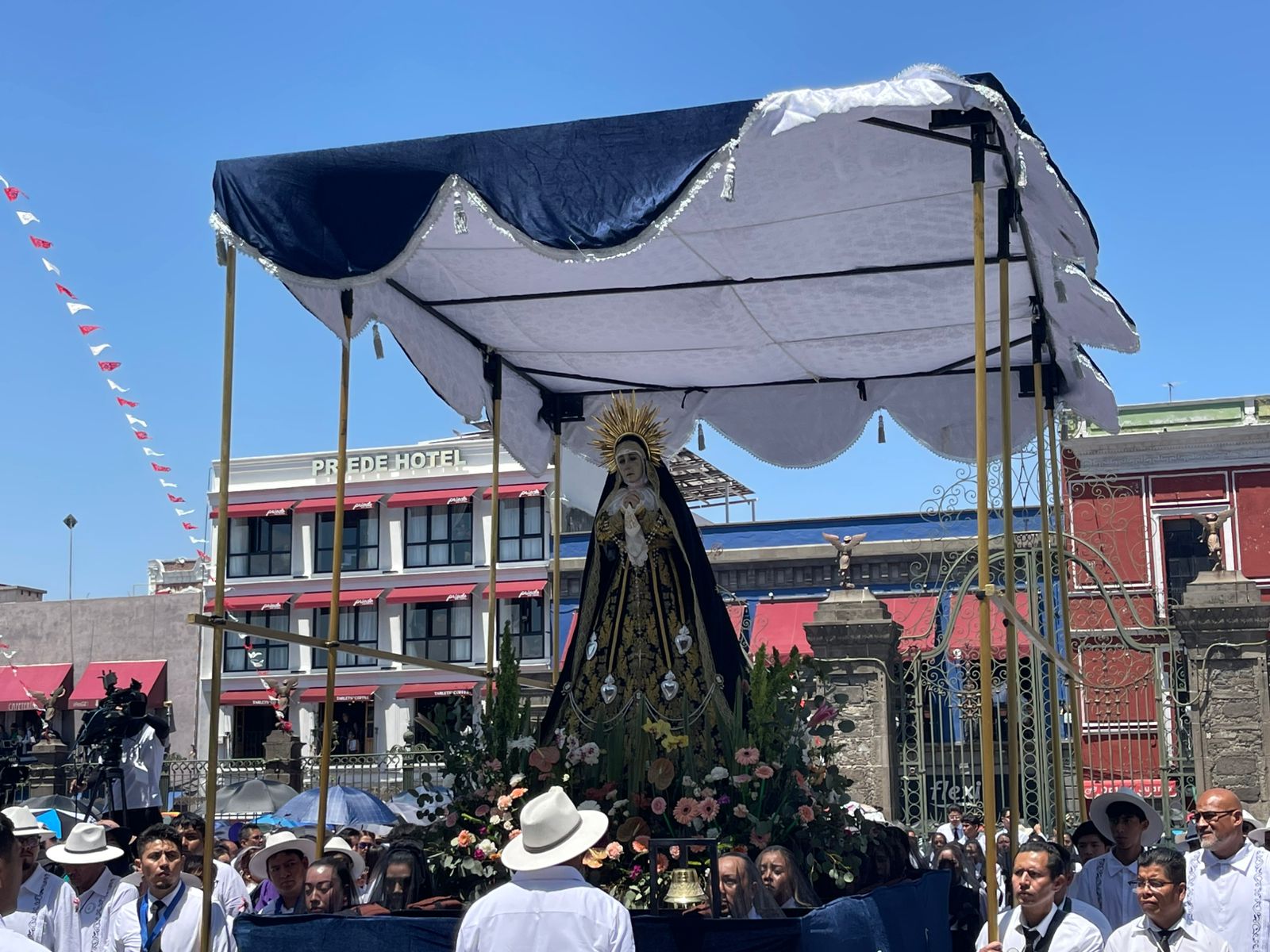 Procesión de Viernes Santo reúne a 195 mil