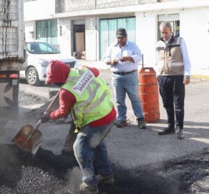 Refuerza Gobierno de la Ciudad vialidades con bacheo permanente