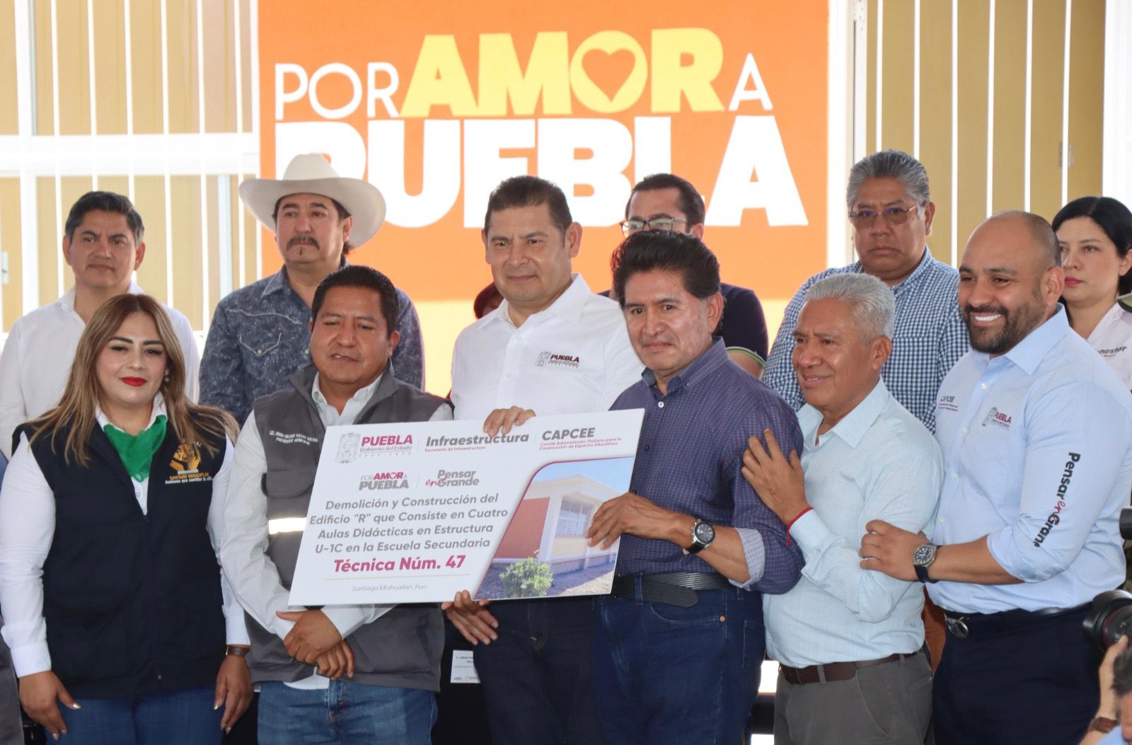 Puebla impulsa 500 obras educativas en 2026