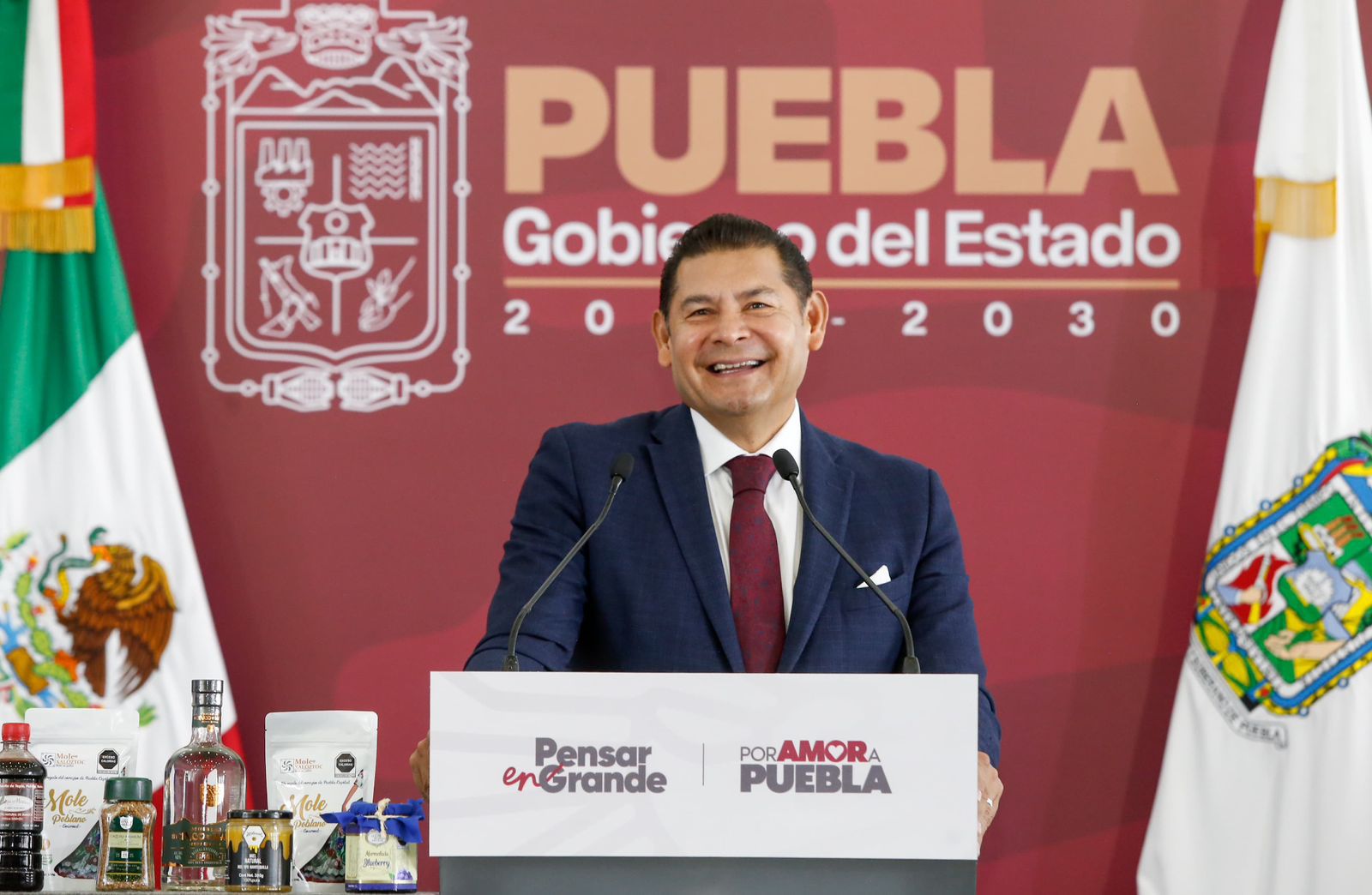 Puebla salda deuda y será sede nacional