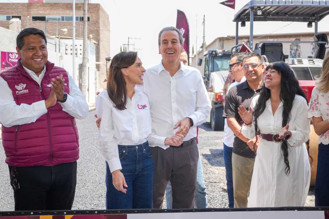 Arranca rehabilitación de vialidades en Puebla con “tren capitalino pavimentador"
