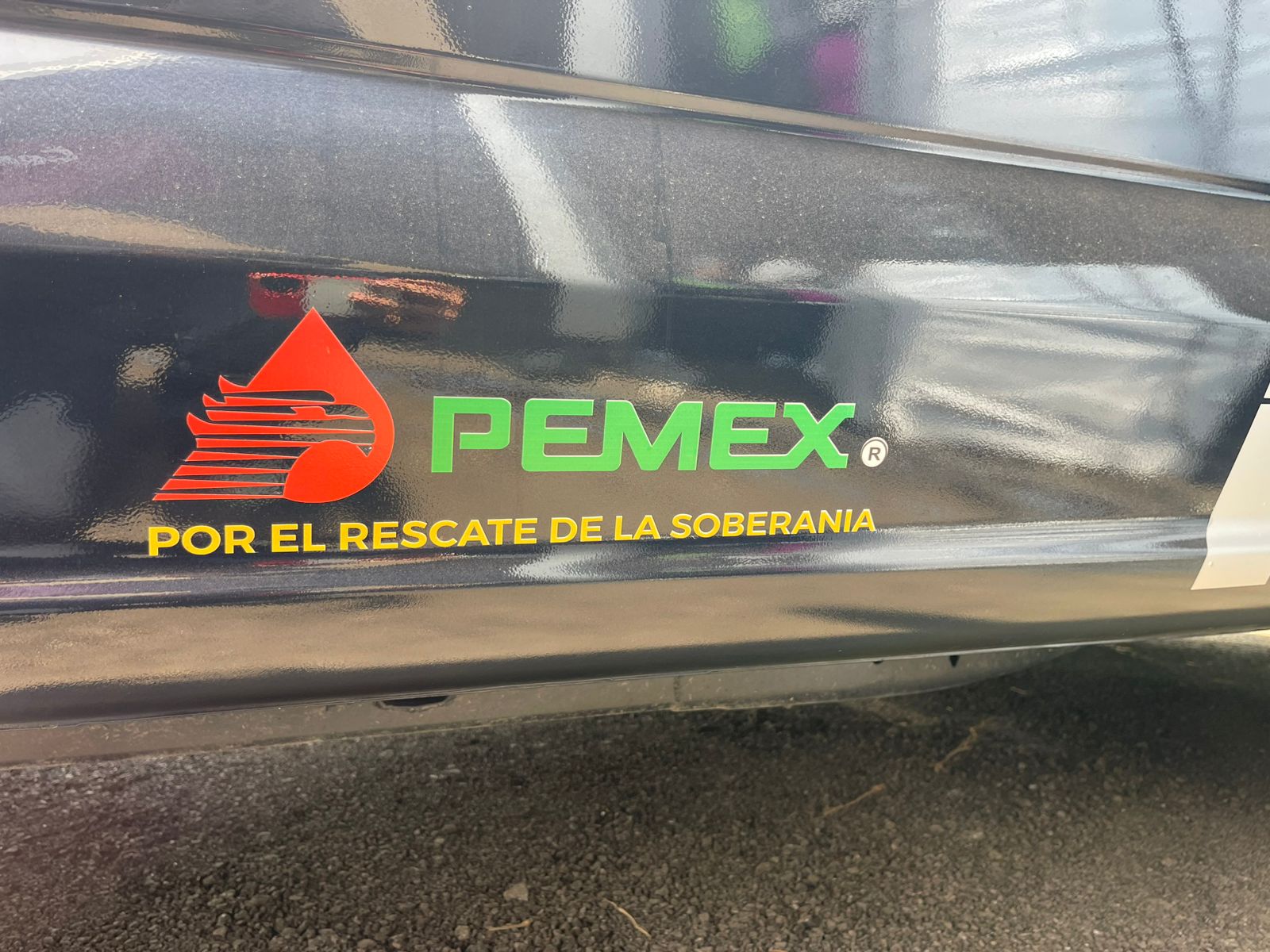Pemex dona patrullas y combustible a Puebla