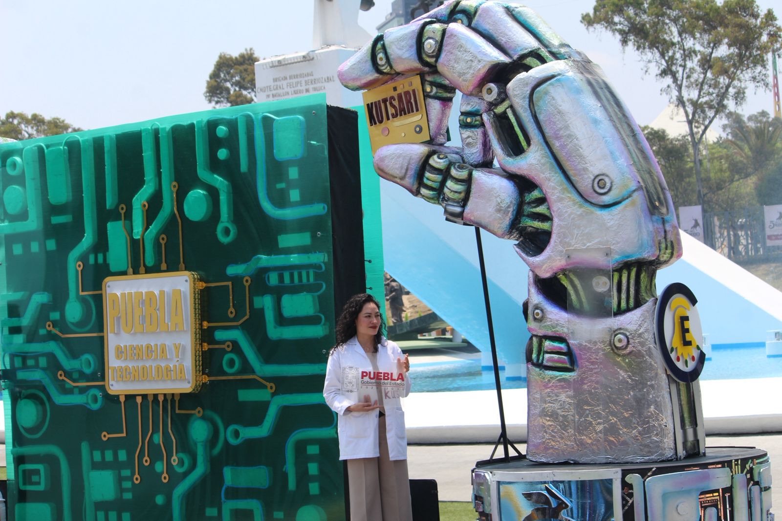 Desfile del 5 de Mayo reúne historia y tecnología