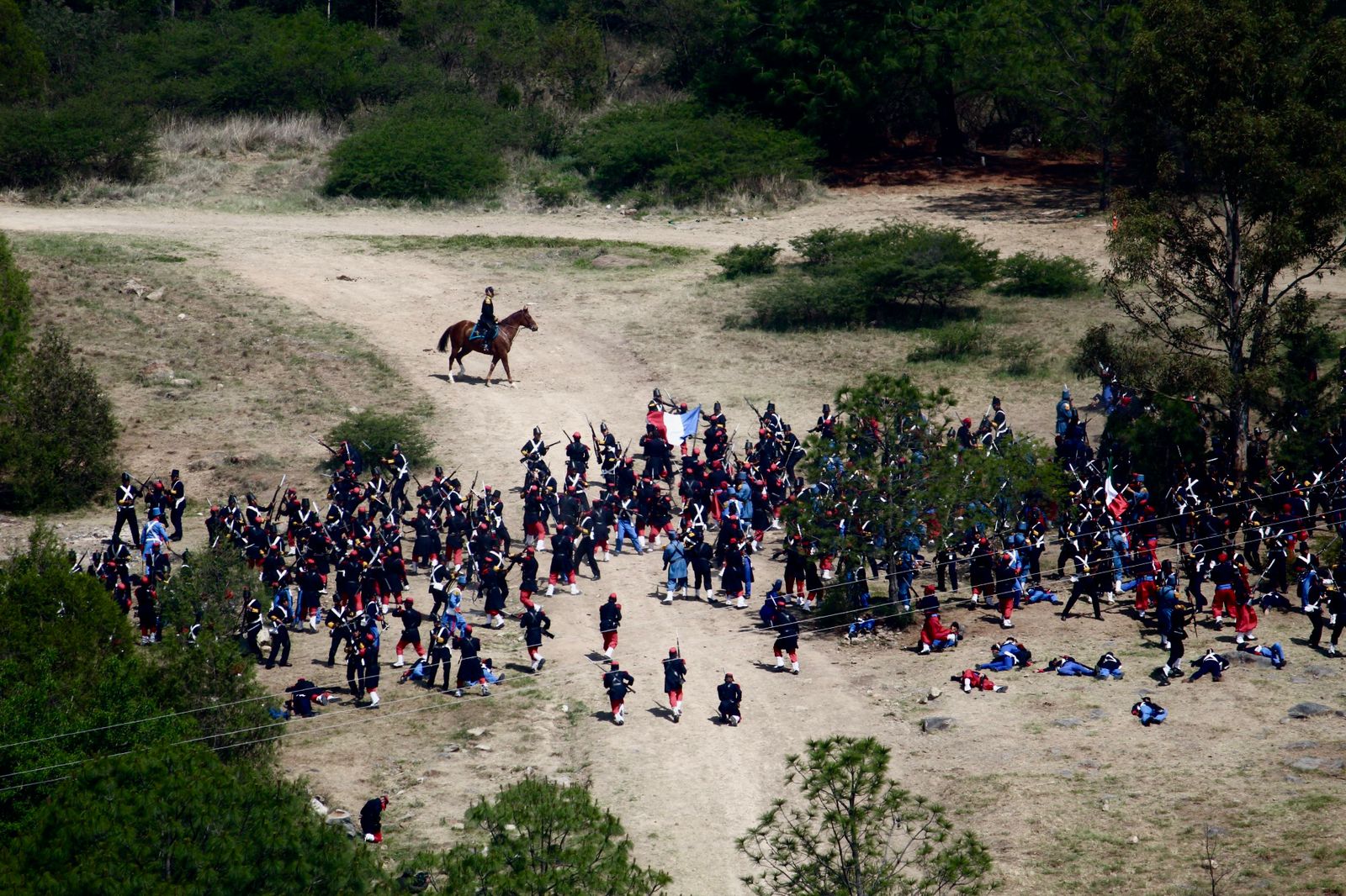 Encabezó Armenta representación de la Batalla de Puebla