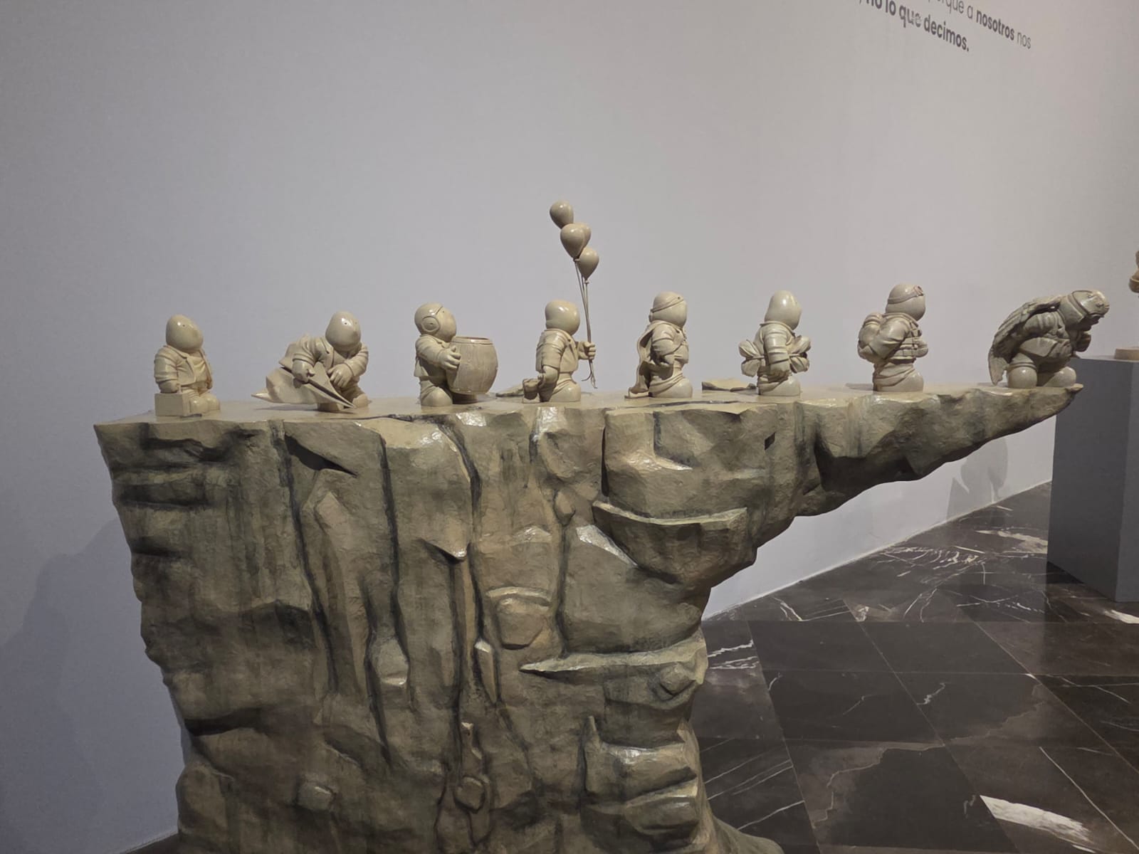 Pepe Chedraui inaugura la exposición “Viajando con Timoteo. El mundo como escenario” en Puebla