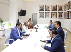 SEDIF firma convenios en beneficio de familias poblanas