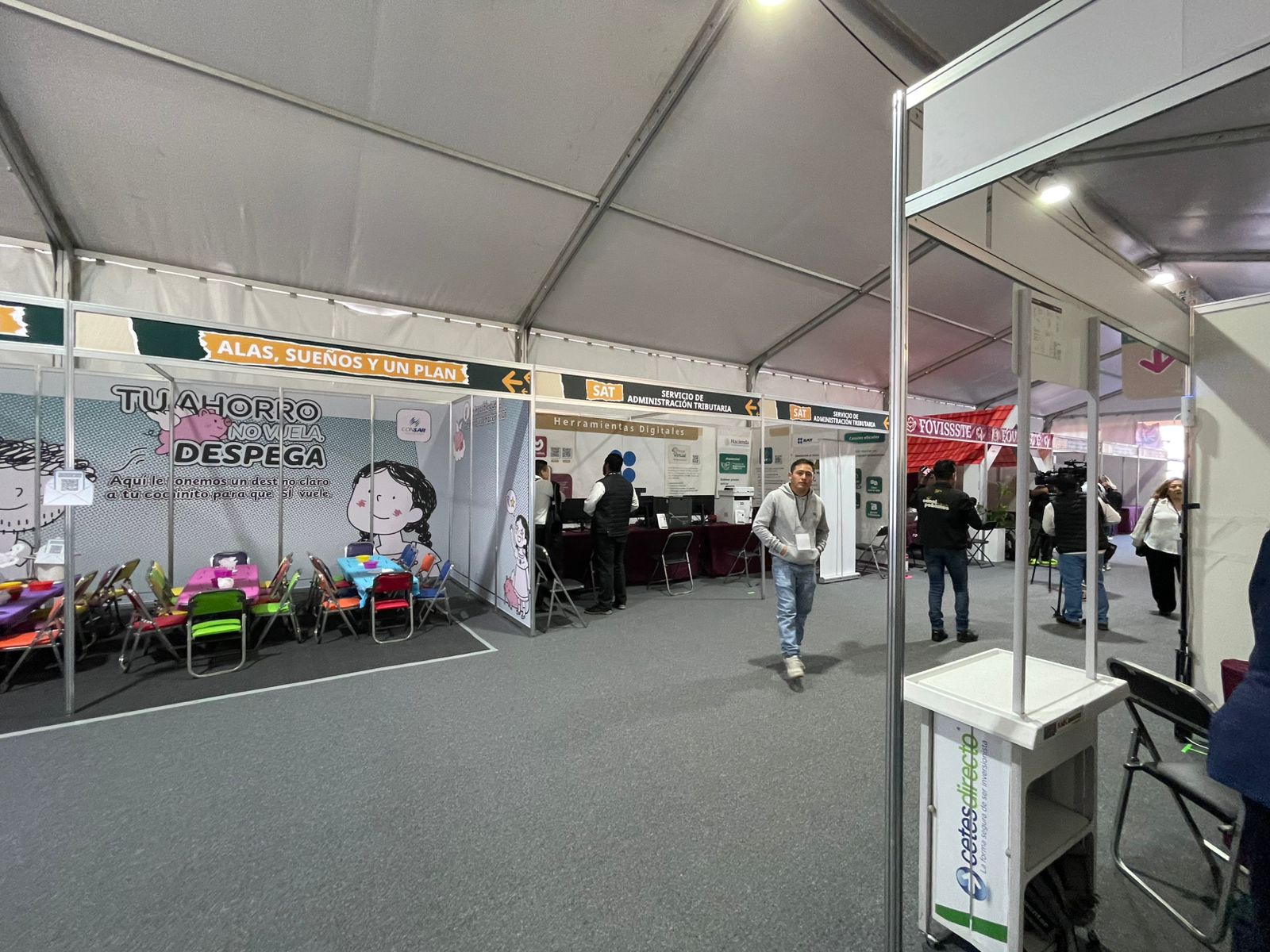 Feria de Afores llega al Zócalo de Puebla