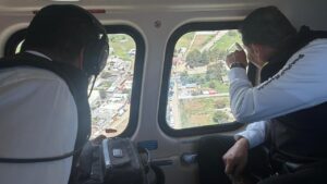 Armenta haciendo recorrido aéreo en Ciudad Serdán