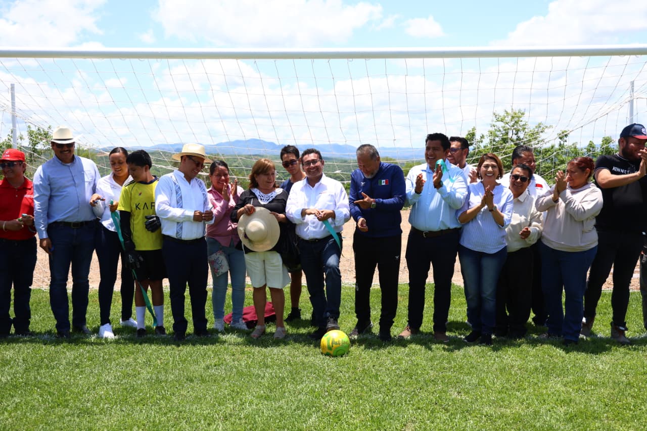 Impulsan espacios deportivos para jóvenes en la Mixteca_foto1