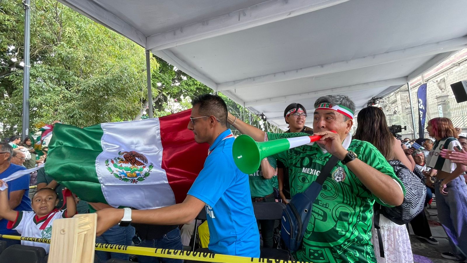 Puebla vive la fiesta del Mundial en el Zócalo