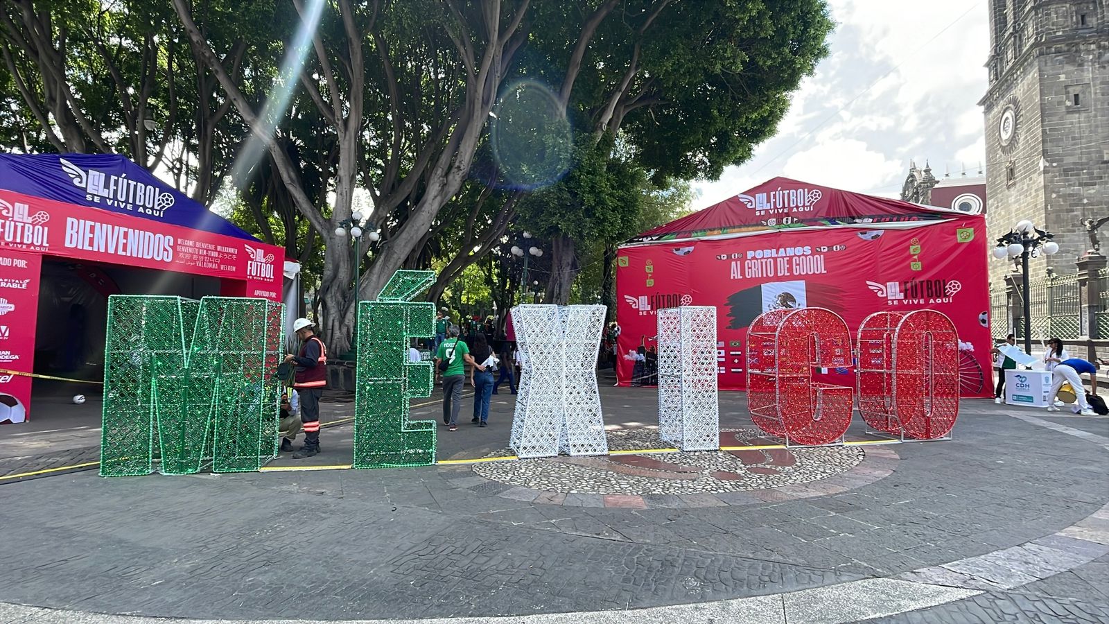 Puebla vive la fiesta del Mundial en el Zócalo